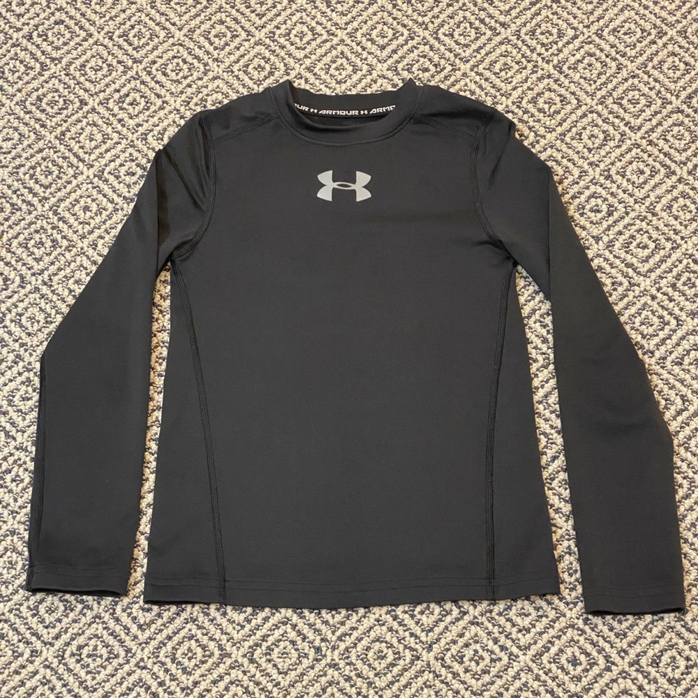 🎉 EUC! 🎉 Under Armour YSM Cold Gear Black Long-Sleeve Shirt
